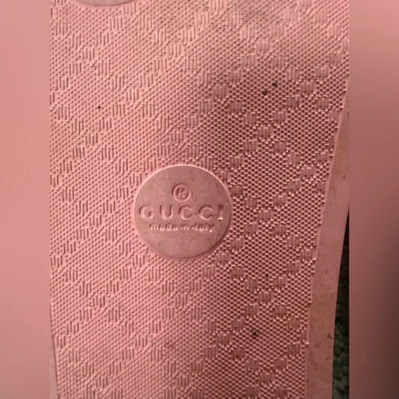 Gucci Embossed Pink Slides - Picture 9 of 10